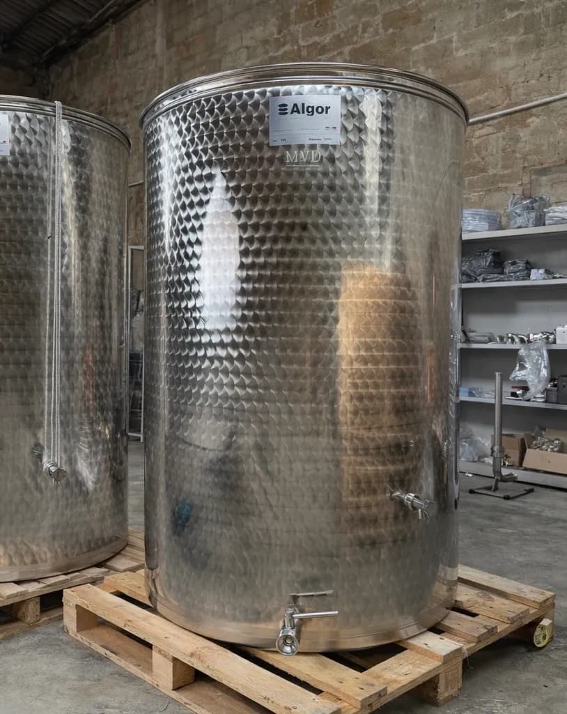 Cuve inox 304 — 10 HL chapeau flottant